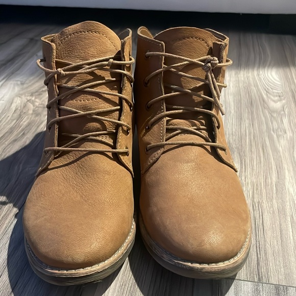 Diba booties size 9 - Picture 1 of 7